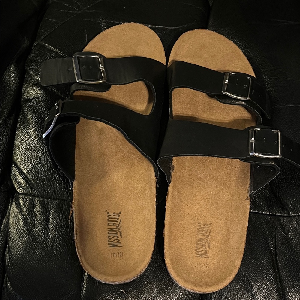 Mission Ridge Tan Sandals with Black Accents